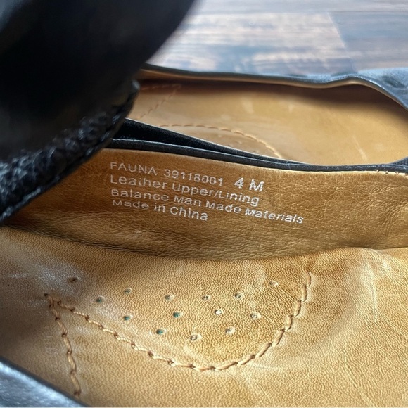 Naya Women's 'Fauna' Ankle-strap Flats Sz 4M - Picture 3 of 12